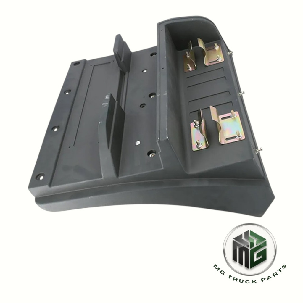 [A.MB50.5156] MERCEDES ÇAMURLUK ÇEKİCİ MP1 ARKA SOL (OEM: A9415200320, A9415200120)