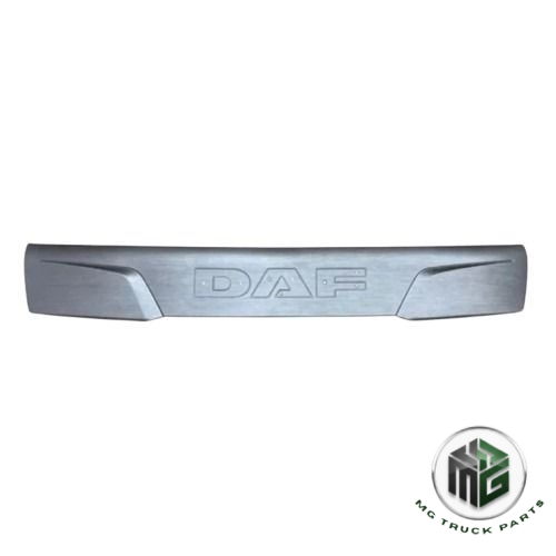 [A.2104217.W] DAF ÖN PANEL 106XF ÜST 24> (OEM: 2104217)